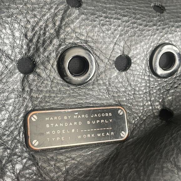 EUC Marc jacobs grommet hillier hobo bag - Picture 3 of 13